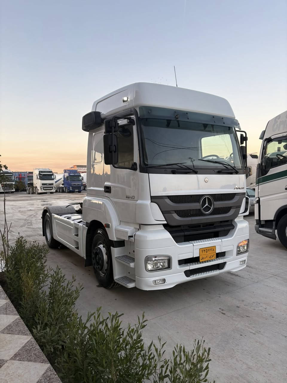 للبيع

من نوع : مارسيدس اكسور

موديل : 2006

حجم محرك : 1843

ريتايدر ماء 💧 ، سبايدر ، گير كهربائي 

فصل و ربط

موجود في كركوك في معرض الأخوين 
عنوان📍كركوك شارع مطار مقابل جسر حزيران 

للاستفسار اتصال على الارقام 

0770-855-1212
