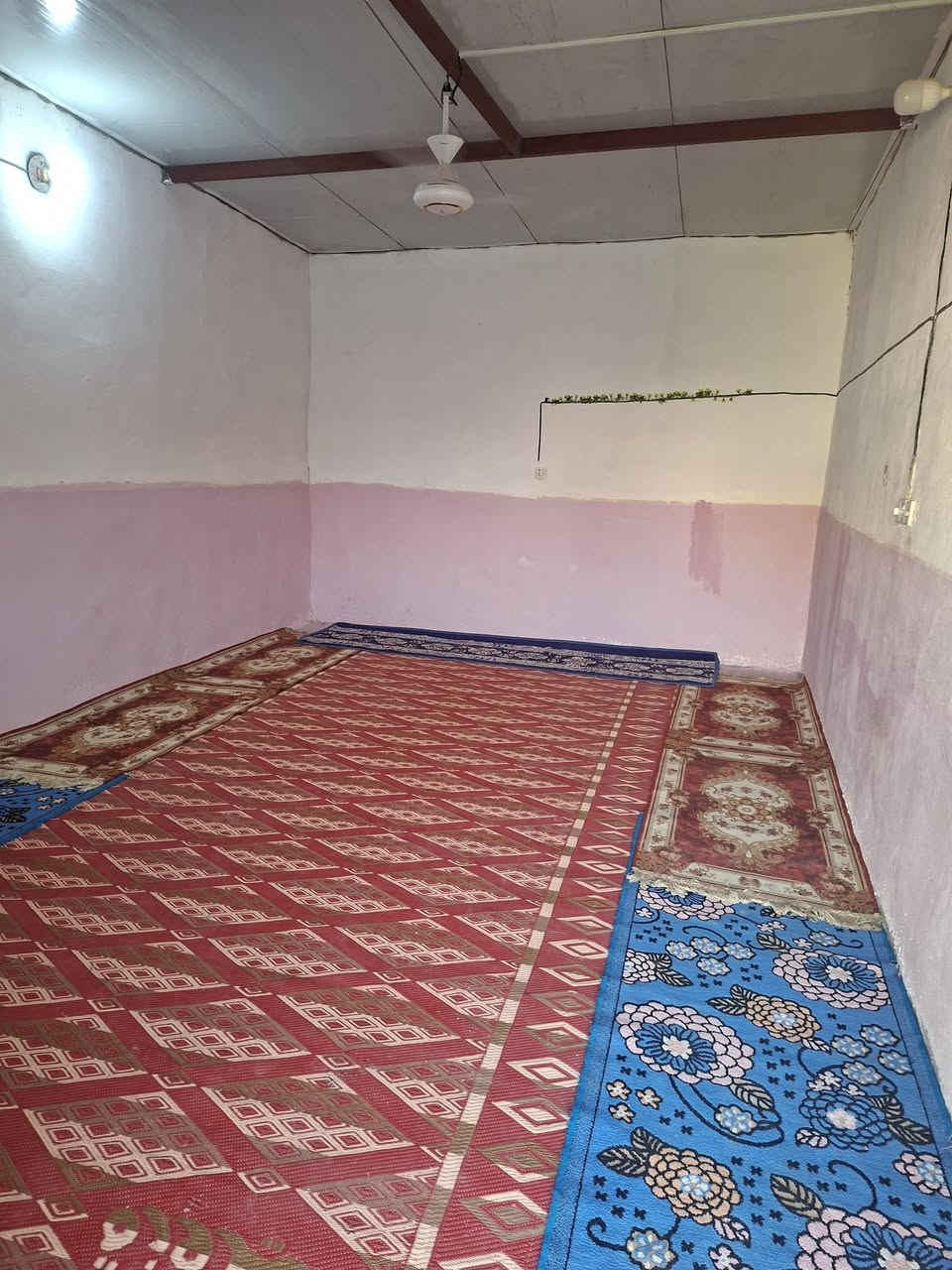 السلام عليكم
بيت بسيد عزال مساحه ١٥٠ للبيع 
للاستفسار الاتصال على رقم 
 ***********
