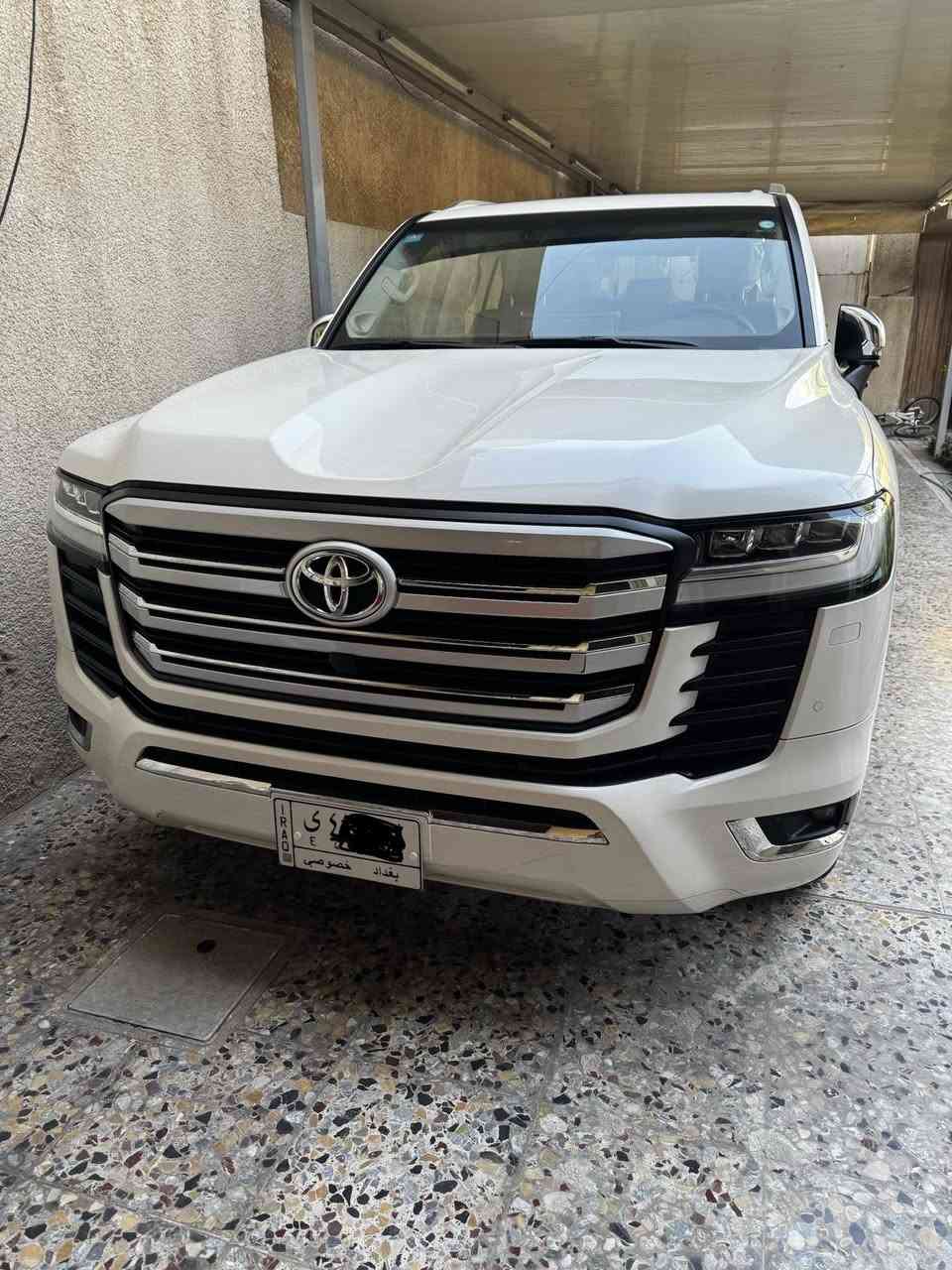السلام عليكم
VXتون تيربو 2023

السعر 72000$ مكفوله عام ماشية 15 الف حقيقي رقم بغداد

***********
