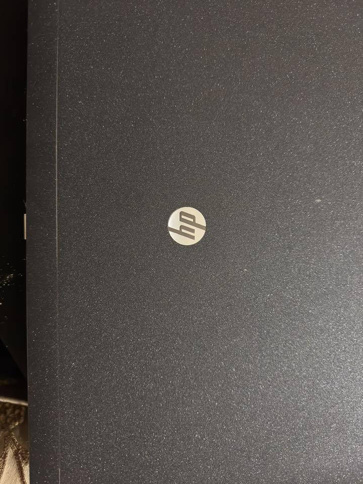 للبيع او مراوس مع بلي 4
HP probook 6570b سم الموديل
معالج Corei5 من الجيل الثالث
ssd256 هارد
٧ الذاكرة العشوائيه للرام 8 كيكا
٧ شاشة 15.6 انج
٧ كاميرا
Display port منفذ v
٧ وايفاي
cd + DVD مدخل
USB 4 عدد
lan منفذ ٧
VGA منفد ٧
اللابتوب مناسب لاعمال الاتوكاد والبحوث والطباعة والتصفح وبرامج الكاشير والمحاسبة 
السعر 150 الف
واتساب***********
