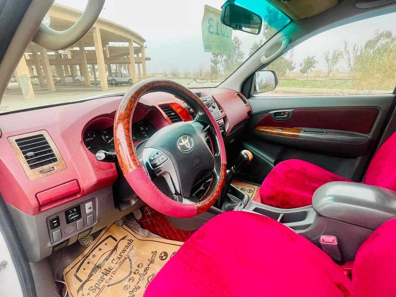 تویتا مەرزیە مودیل 2013 دەبل اکسل گاز شەریکەی سەید نەهرو گیرو مەکینەی بەشەرت نەکراوەتەوە سەنەوی رەقەم هەزە تازەیە 2031 بەناو خومانە توندووتولی بەشەرت تەقەو وەرەقە بشکینە سەیارەکە بۆیاخی نیە یەک پەلە کارتی هەیە لەگەل یەک جیگای بجوک سارد ئەگینا نمونەیە لەجوانی  جوارتایەی لوکە  تکایە نامە مەنیرە ژمارەی خاوەنی دانراوە 
***********
*********** كويسينجاك, أربيل
