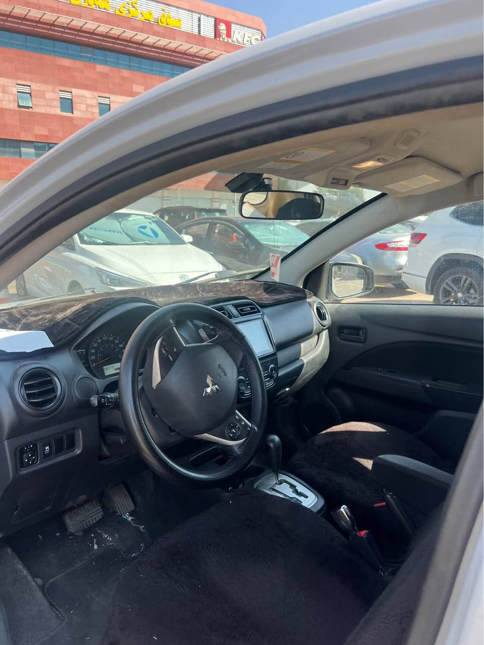 MITSUBISHI MIRAGE Hatchback 2023
  سعر بلاش 93$🔥🔥🔥
رەنگ: سمۆکی
مواسەفات: سوکان ڤۆلیوم و تبرید لەمس و تحدید سرعه شاشە گەورە و کامیرە و کارپلەی
موديل :2023
مەکینە :  1.2 لیتر  3 سلندر
وارد : امريكي : 69000 KM
پارچە : ١ پارچە و نیو هەیە لای سەکن چاملخ و نیو دەرگا ئەمن بە ٢ پارچە دەیدەم
بۆ زانیاری زیاتر پەیوەندی بکەن بەو ژمارەیە: *********** أربيل, العراق
