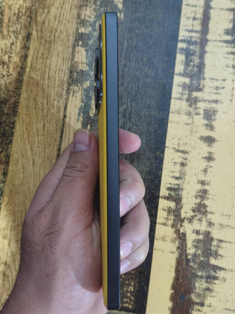 السلام عليكم جهاز بوكو  x6 pro ذاكرة 512 نسخه عالميه جهاز بدون غراض بس بي فطر كلش زغير بلكلاسه  جهاز جديد كلش السعر 250 مكان بغداد *********** بوبجي 120افريم
