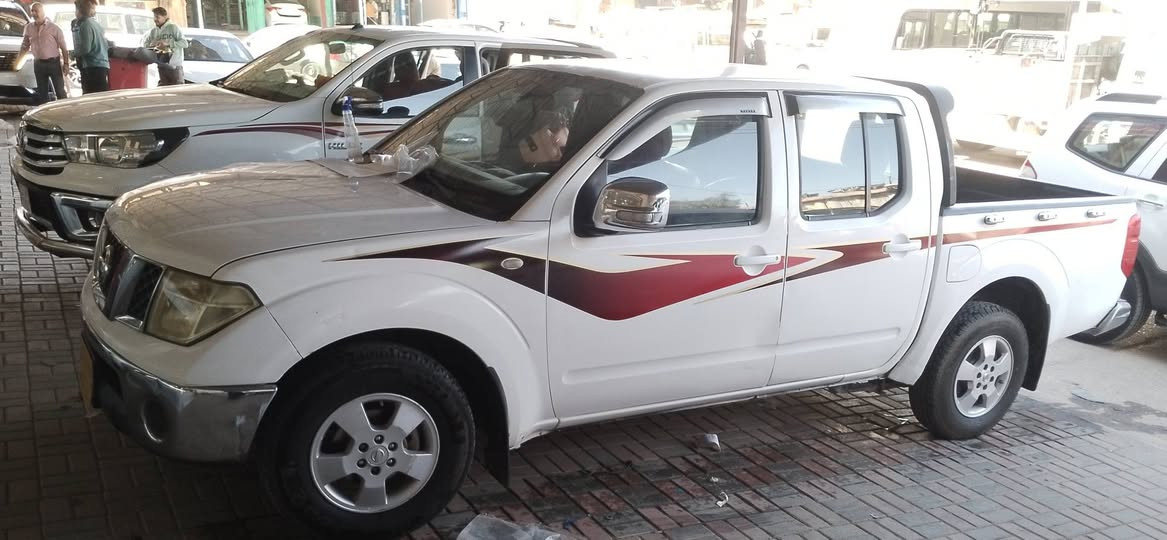 سلام عليكم نيفارا للبيع رقم سليمانيه تحويل سياره بها خيط تبخير سياره حلوه مال جناي مكان كربلاء السعر 65 بها مجال طقم تائر جديد حداديه جديده ***********
