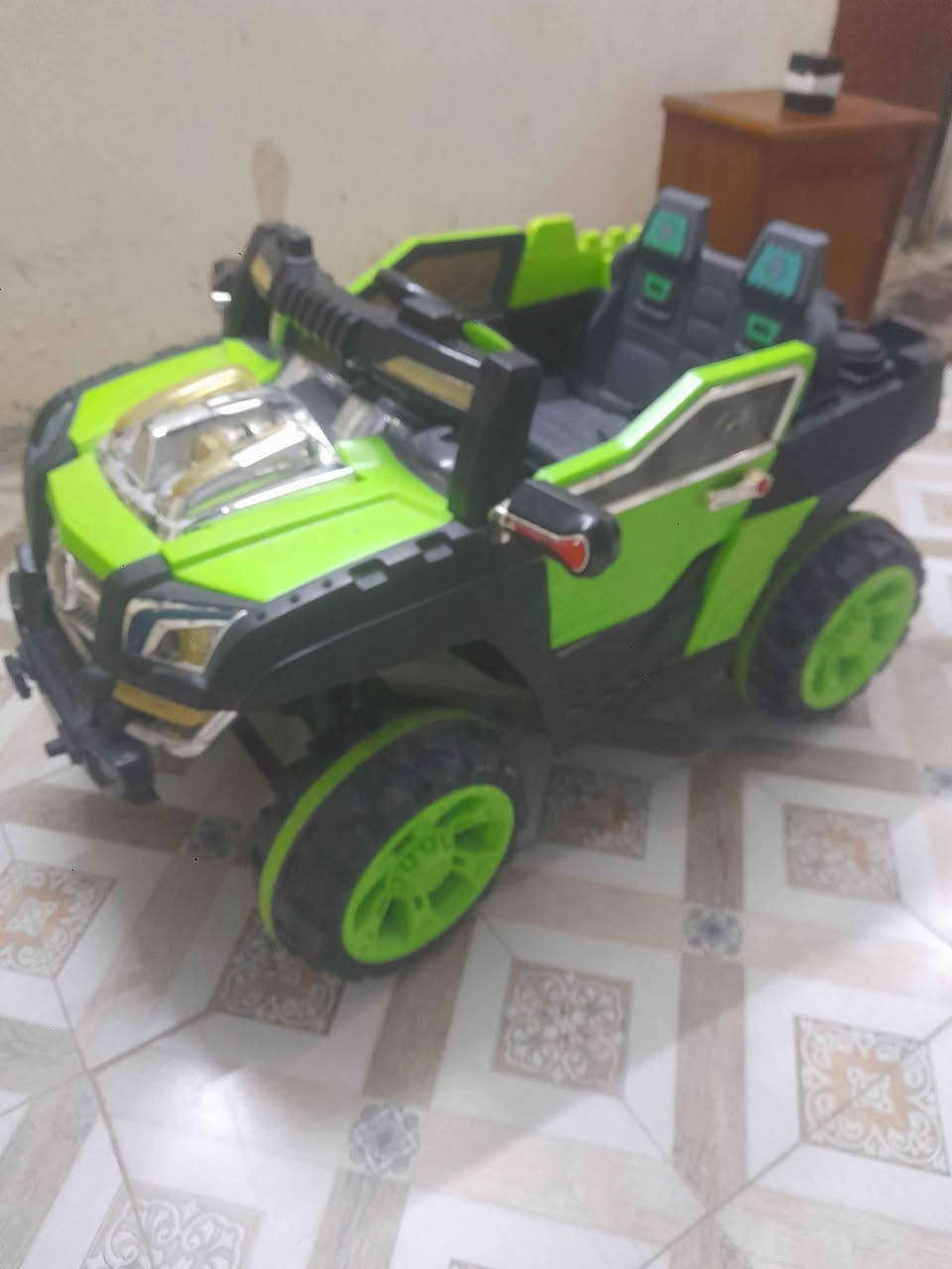 سلام عليكم سياره شحن مال الطفال البيع متروكه يراد بطاريه الهه دبل ماطور جبيره وياها شاحنه سعرهه ٨٠ الف مكاني الزعفرانيه يم عمارات سعيده *********** بغداد, العراق
