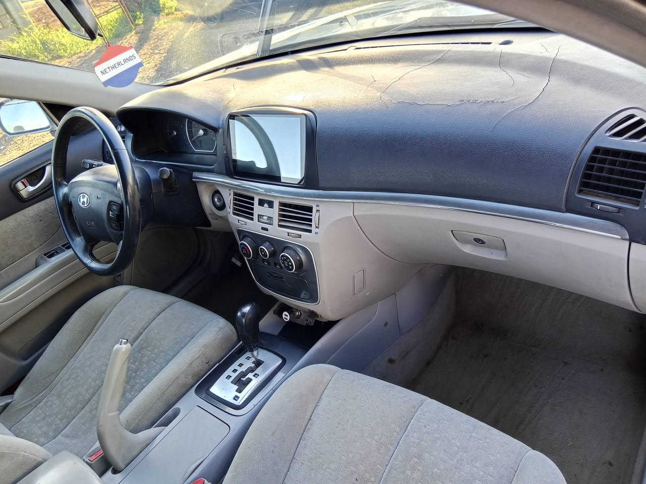 سلام عليكم سوناتا م 2007 صبغ حزام رقم بغداد بسمي العنوان ديالى المقدادية رقم الهاتف *********** السعر 88 وبيها مجال
