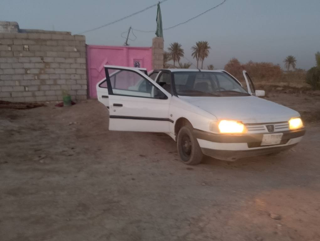 سلام عليكم بيجو راوئ كير مكينه حداديه خير من الله الكشر نضيف خياسات ما بيها السعر 26وبيها مجال حك الجيه *********** النجف, العراق
