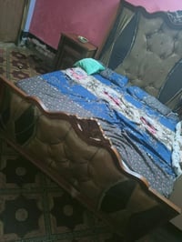 مستعجل • الشعله • سرير