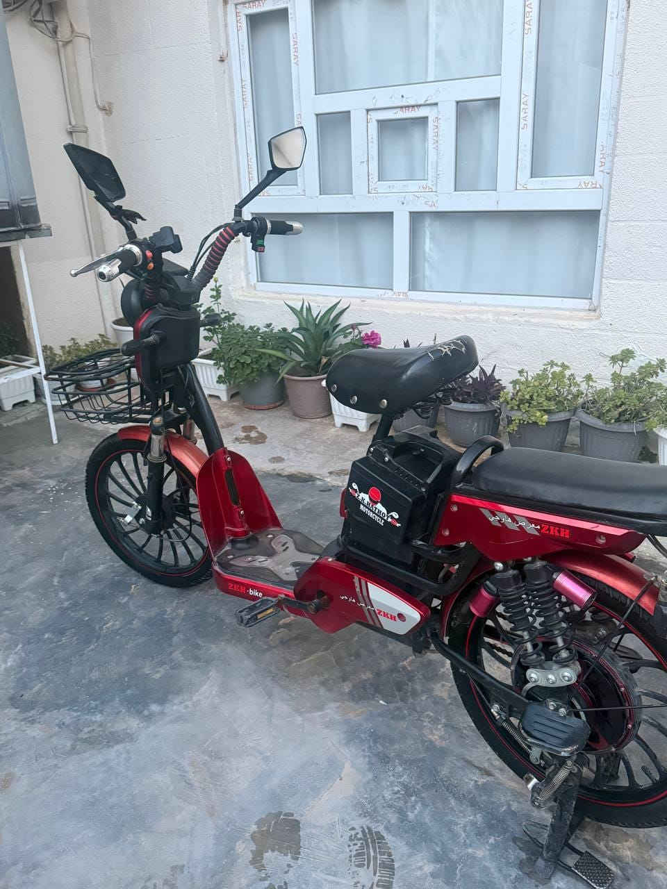 سلام عليكم
دراجة شحن موديل 2023 سرعة62 حقيقي 4بطاريات وبيه انذار ضد السرقه وضد الماء دراجه نظيفه ويجي وياه سويج عدد 2 وبصمة تشغيل عن بعد عدد 2 سعره 250 عنوان حزيران شارع عبدالرحمن
للأستفسار راسل عل خاص 
رقم تلفون:  ***********
