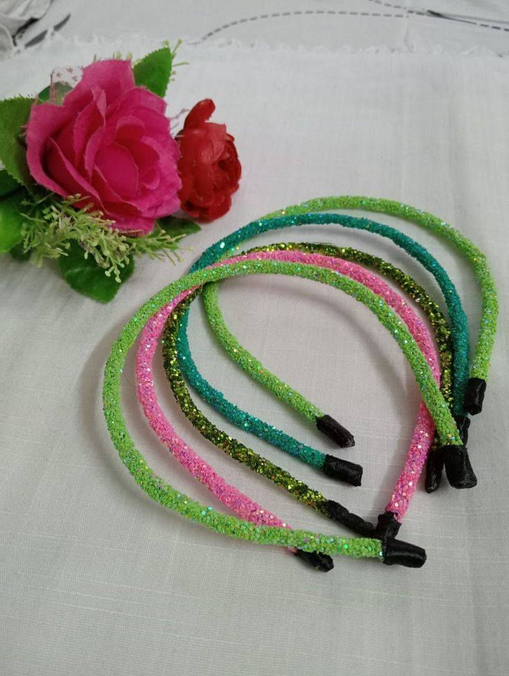 موناليزا للبيع مكياج عطور اكسسوارات المربع الذهبي قرب جامع الهدى ***********
