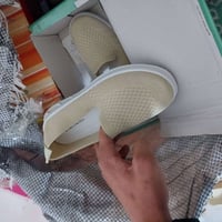 احذية اطفال • ولادي بناتي • ٣٠٠ قطعة