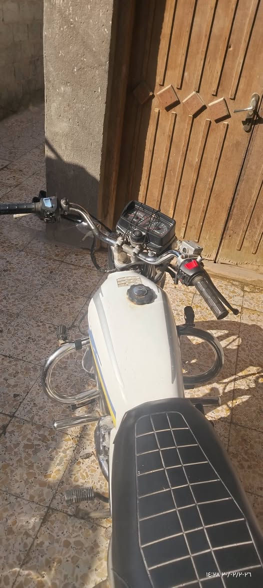 السلام عليكم دراجة بارت للبيع موديل ٢٠٢٠ أوراق اصولي كهربائيات شغالة اشاير سلف كلهن شغالات مكاني شطرة للبيع او مراوس بستوتة ونطي فرق حسب الاتفاق باقي التفاصيل خاص او تتصل ***********
