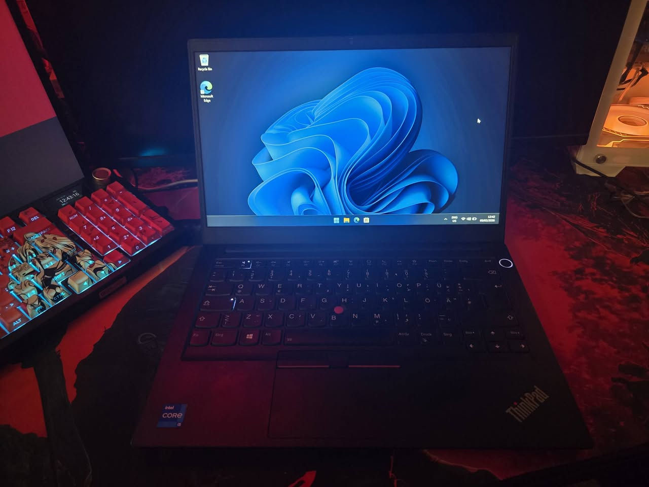 لابتوب lenovo thinkpad E14 gen 2
لابتوب معروف بالجودة والمتانة
Cpu 11th Gen Intel(R) Core(TM) i5-1135G7@ 2.40GHz

Ram 16Gb 3200 MT/s DDR4

SSD 256 SAMSUNG M. 2

GPU INTEL IRISX

SCREEN 14 inch full hd 1080p 60hz

النظافة 100٪ بدون اي مشكلة او نقص
السعر 325 الف
المكان بغداد المشتل
***********
