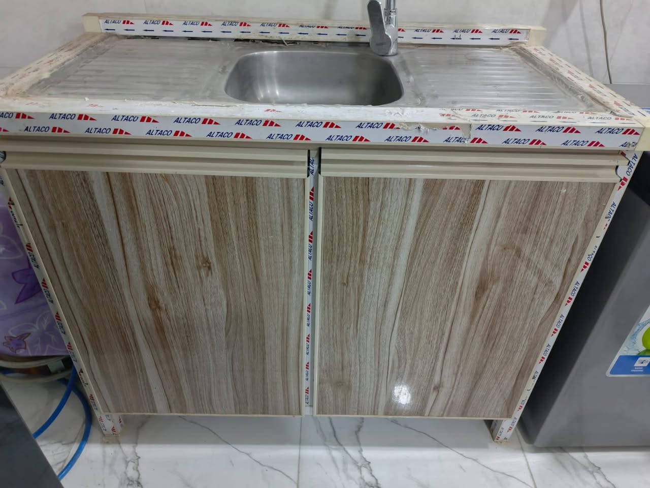 السلام عليكم اغراض بيت للبيع نظافه فول مابيهن اي أضرار جدد ميز طعام 100بي مجال طباخ 125وبي مجال مجمده 125وبي مجال تخم 7مقعد 300وبي مجال لغراض كلهن نظاف وبيهن مجال بسيط واكو توصيل ***********
