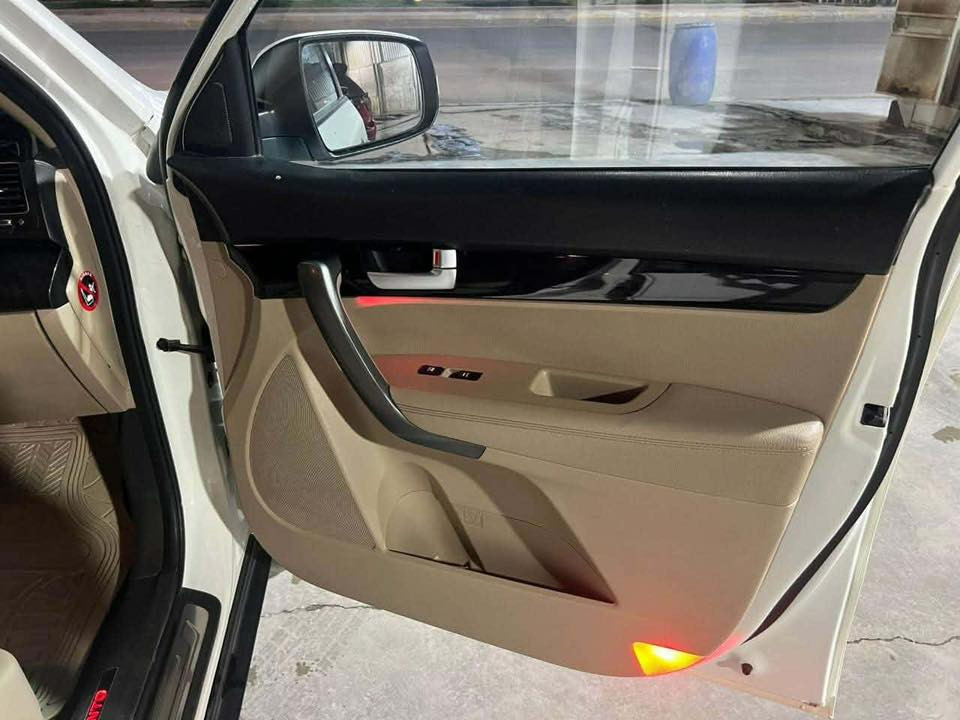 سورنتو موديل ١٥ خليجي 
رقم بغداد انكليزي جديد
سنويه جديده باسمي
محرك ٤ سلندر دووش
بدون بنوراما
حساسات خلفي امامي
كامره خلفيه
ليد خلفي امامي
فور ويل
يدات نيكل
بصمة تشغيل وابواب
انارة داخليه ابواب وبطاين
كشنات مخمل بيجي كشن السائق كهرباء
٧ راكب
تبريد تدفئه ٣ قطع منفصل
تخم تاير وباتري جدد
محرك وكير خير من الله
مكفوله من التبديل والصبغ 
سيارة نظيفه ماشاء الله
السعر ١٧٧ ورقه وبيها مجال للطيبين والشراي يتدلل
مكانها الفلوجه 
للاتصال .....
***********
***********
