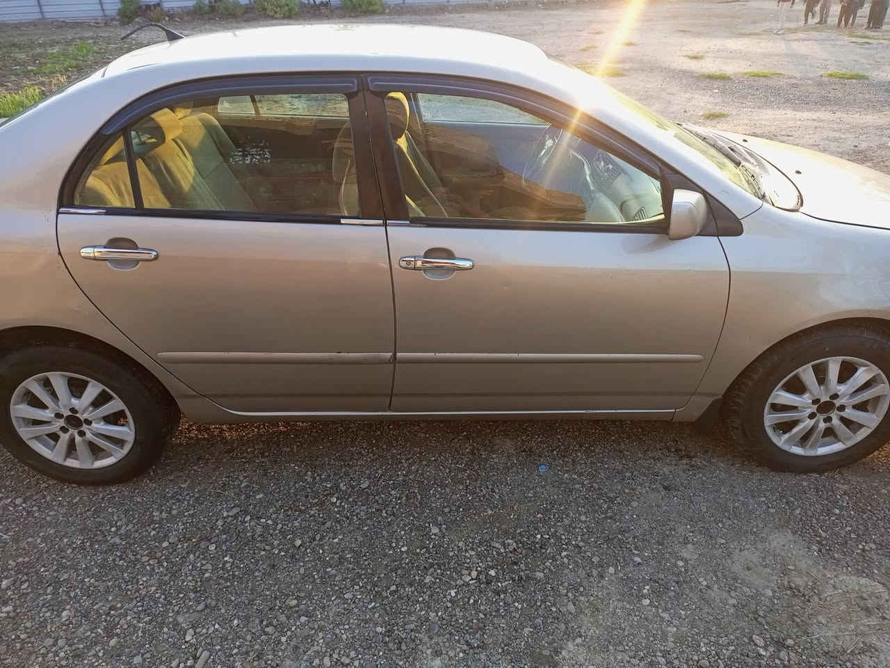 كورله نحله٢٠٠٧ محرك١٨٠٠ وارد  امريكي صبغ قطعتين بدون دواخل عنوان خان ضاري اتصال ***********
