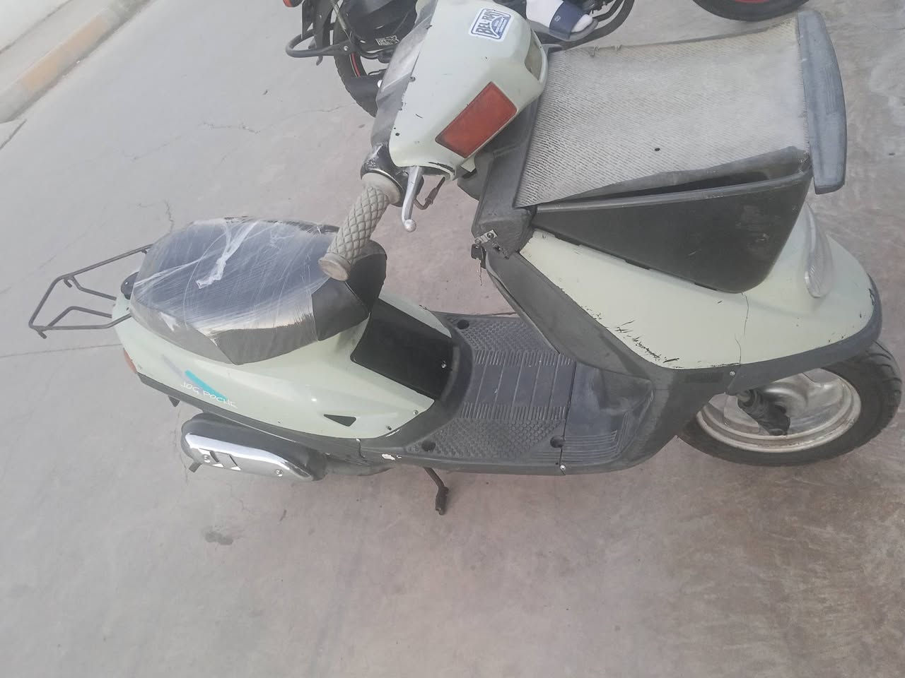 يامها
محرك مفتوح محرك اخرس مابي صوت 
كهربائية شغال سلف 
كفر بلادي 
تايرات 2 جدد بانز جديد باتري جديد صالنصه جديد 
السعر 275 بي مجال


**إذا كنت صاحب هذا الإعلان وتريد حذفه لأي سبب، رجاءا أرسل رسالة إلى الدعم الفني**