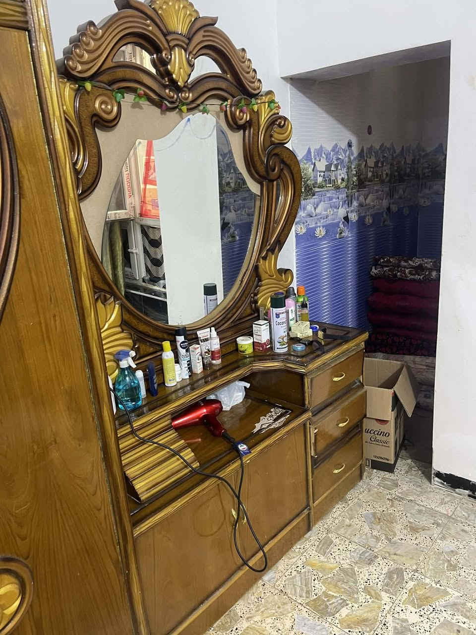 للبيع غرفه نوم حطاطه سعر ٧٥٠ وبيه مجال ع خاص
مكان رمادي الجزيره البوذياب 
*********** بي اوتساب
