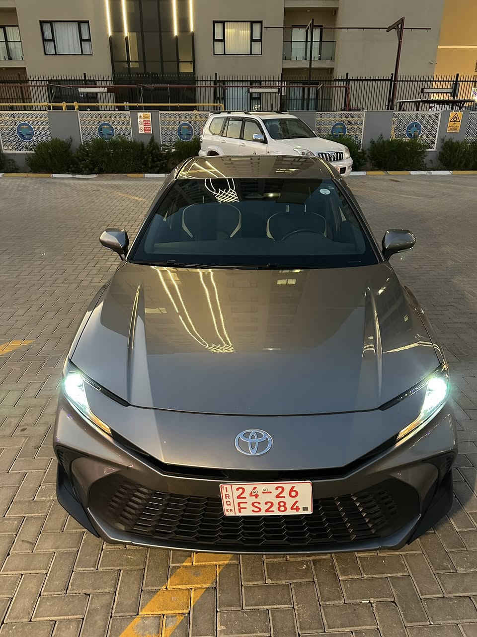 🚗 للبيع  

Toyota Camry se2025

تويوتا كامري 2025 

🌍 المدينة –  بغداد العامريه

.  🛣️  المسافة المقطوعة    - 40الف ميل 
------------------------------------------------------------ 
💰 السعر:   229 قابل للتفاوض

للاستفسار ***********

وارد أمريكي بحالة ممتازة جداً
📍رقم كاتي تترقم شمالي
🎨 اللون ذهبي مميز
ماشية 40ألف ميل 
  مواصفات se
✅ محرك 2500 هايبرد اقتصادي جداً
✅ 4 سلندر
✅ صرفية وقود ممتازة
✅ جير أوتوماتيك ناعم
✅ شاشة حديثة
✅ كاميرا خلفية
✅ Bluetooth
✅ Apple CarPlay
✅ تحكم ستيرن
✅ تحكم صوت من المقود
✅ مثبت سرعة
✅ تشغيل بصمة
✅ دخول ذكي
✅ إنارة LED
✅ سنسرات
✅ مرايا كهرباء
✅ زجاج كهربائي كامل
✅ مانع انزلاق
✅ ثبات عالي بالطريق
✅ داخلية مرتبة ونظيفة جداً
✅ سيارة عملية وعائلية
📍ملاحظات السيارة:
ضررها صبغ بابتين فقط بجم كبس
بدون دواخل شرط مكفوله من الدواخل
صور الضرر مرفقه بل منشور

#للبيع #سيارات_للبيع #سيارات #بغداد_سيل

