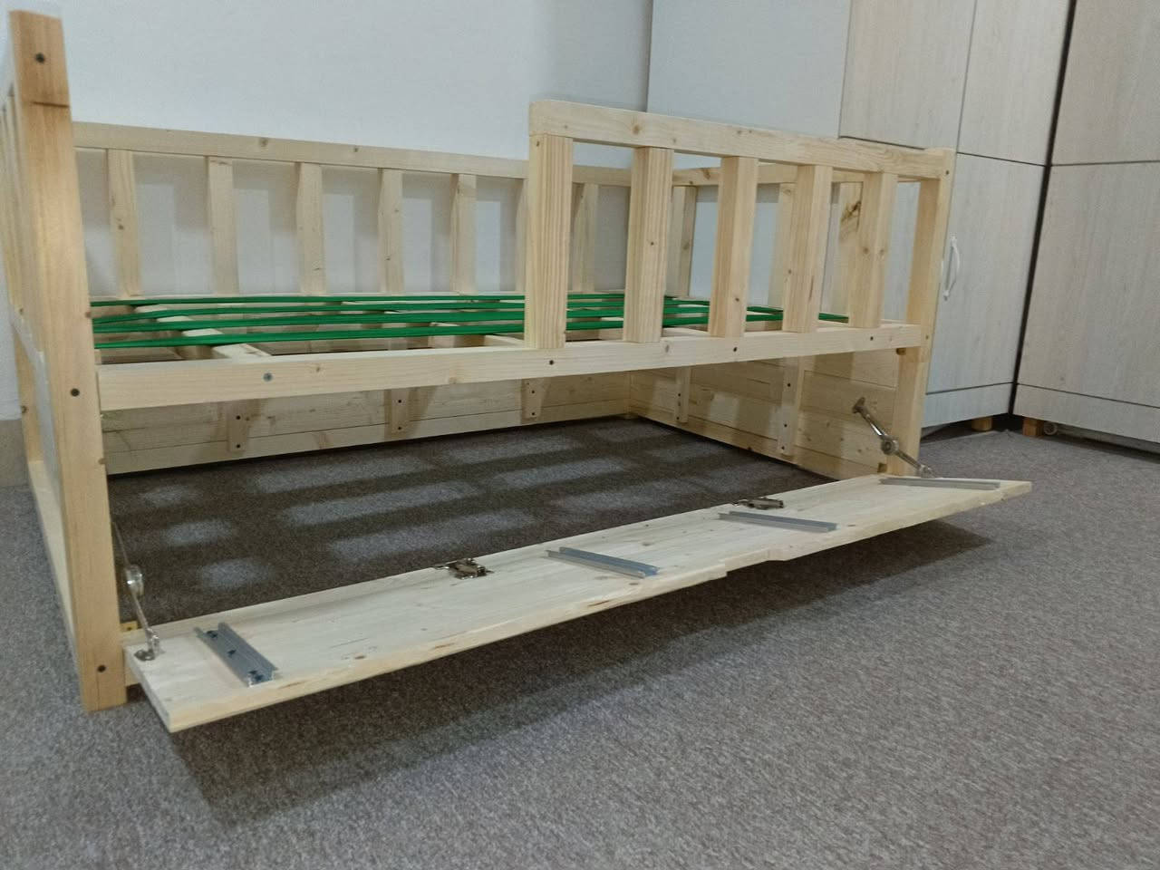 سیسەمی دەستکرد بەکارنەهاتوو بەجوانترین شێواز و قیاس بەردەستە
درێژی 150
پانی90
شوێن سلێمانی
***********
***********
