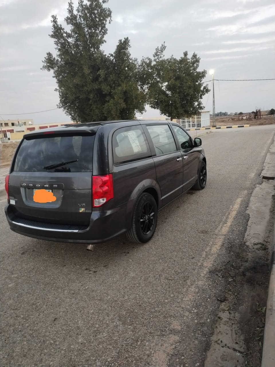 دوج كرفان موديل ٢٠١٩ رقم واسط ألماني سنويه جديده بيها صبغ بنيد وجاملغات بدون معجون تبريد ٣قطع كشن سياحي منفصل جام كهربائي مانع انزلاق ايكو تقليل صرف الوقود تحكم استيرن جهتين السعر ١٥٠ المكان كوت للاستفسار ***********
