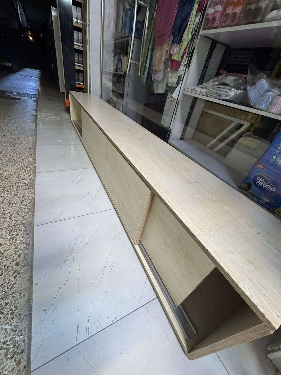 خانة خزن سلايت طول ٣ متر عمق ٣٥ عرض ٣٠ 
عندي قطعتين ***********
