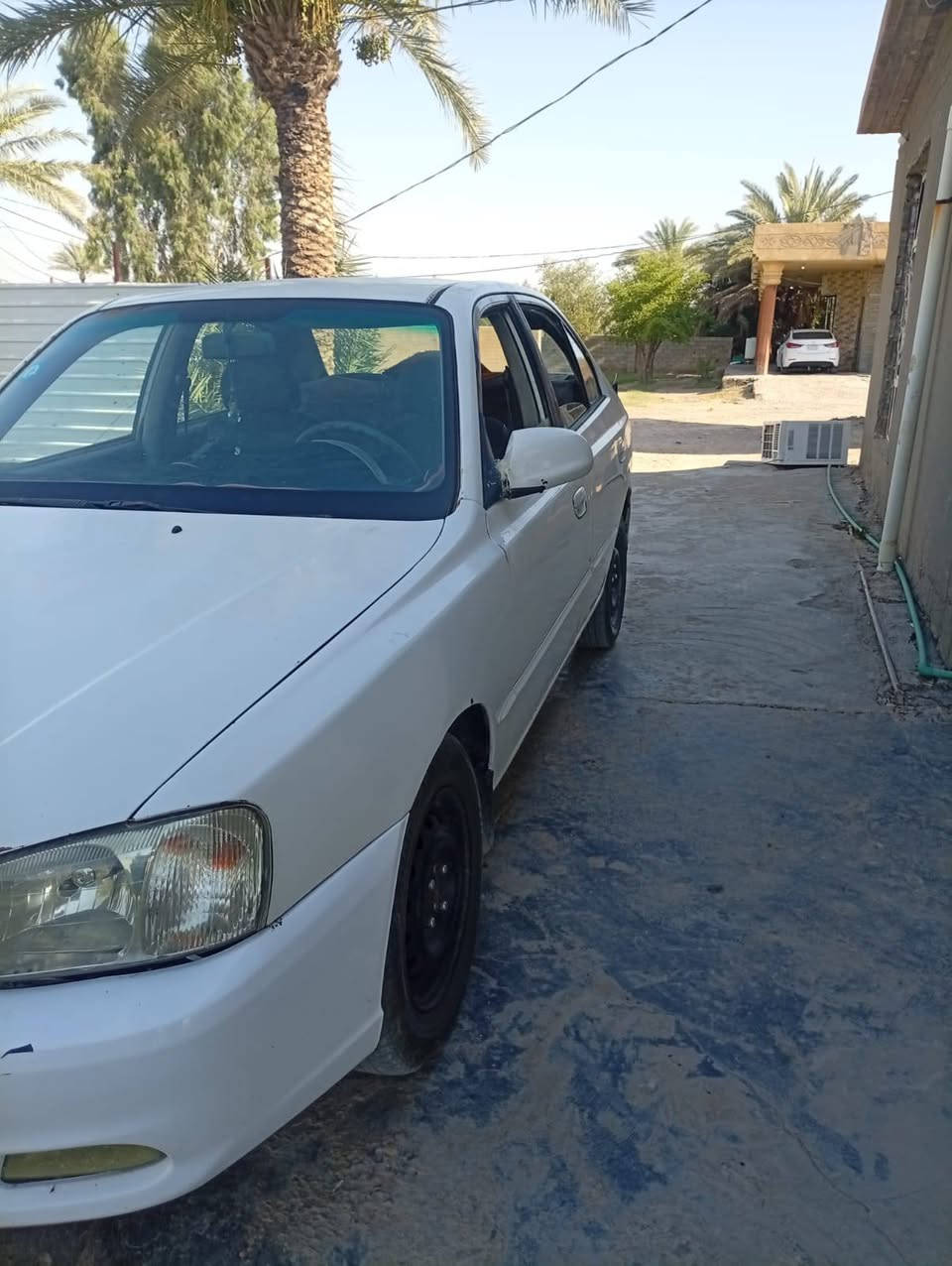 سلام عليكم اكسنت فيرنا للبيع موديل 2001رقم بغداد سيارة بأسمي كير محرك خير من الله سيارة مصبوغة عام بيهة طخة بجاملغ خفيفة تبريد نقص غاز السعر 43وبيها مجال بسيط العنوان بغداد اليوسفية معمل زينب الرقم ***********
