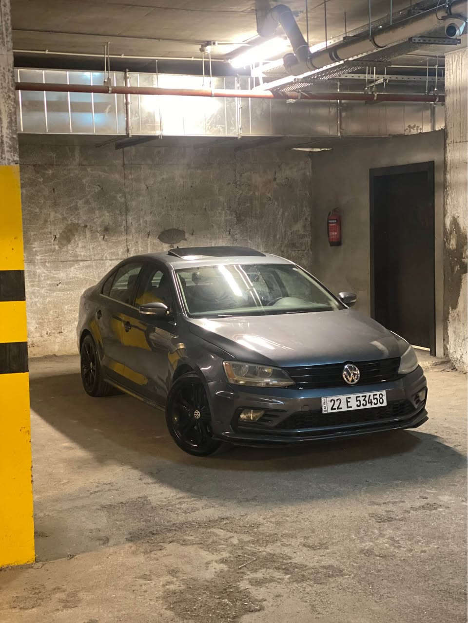 ڤۆگس واگن جیتا ٢٠١٨ فول فول مواسەفات 
٣پارجەی سبوخ و سی جیگای تاحدیل 
سلایت _ کوشین جلد _ کوشین هیتەر _بەسمە _
تەقە و رەقە بەشەرت 
شوهن هەولیر. فەرمان بەران 
*********** أربيل, العراق
