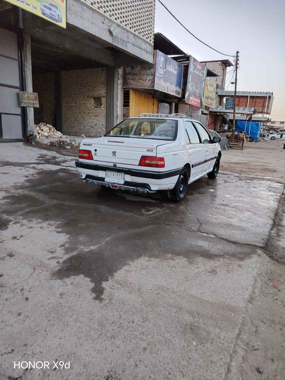 بيجو 405 موديل 2009 رقم نجف سنويتها لل 28 سعرها 32 وبيها مجال مكاني نجف حي النداء والاتصال ع الرقم ***********
