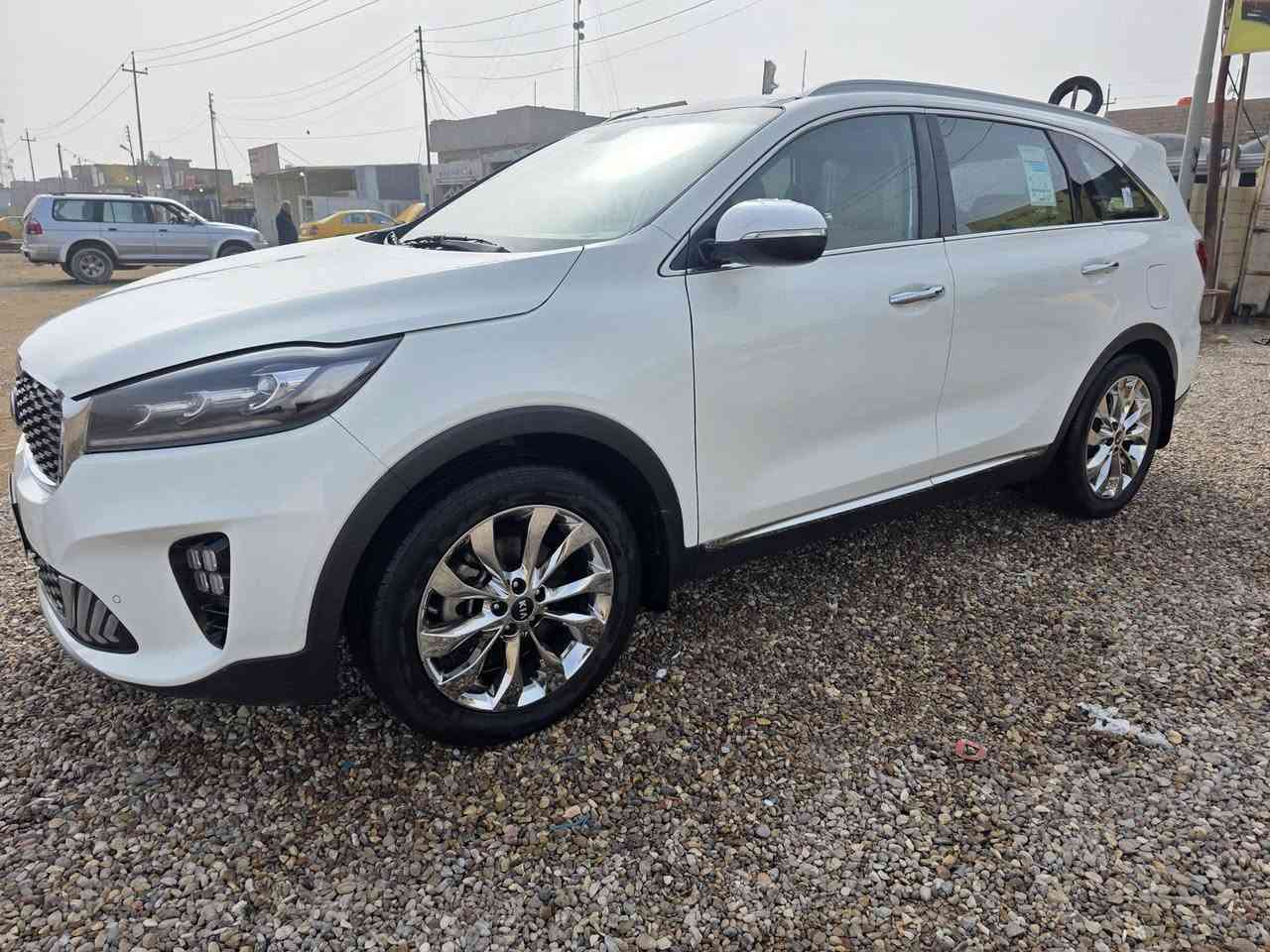 السلام عليكم
سورنتو 2020 خليجي رقم السيارة بغداد
مكفولة ما عدا باب السايق بيي ضربه
1 بانوراما
2 بصمه تشغيل وأبواب
3 حساسات اماميه خلفية
4 شاحن واير لس
5 كراسي كهرباء
6 تبريد 3 قطع
7 كروز سرعة
8 سبعه راكب
9 ترحيب عند الاقتراب
10 محرك 6 سلندر
11 يدات نيكل
12 جنطه كهربائية ذكيه
13 مري شفط اشاير بالمري
14 بردات بلادية
15 شاشه كبيرة أصلية بيها نظام أبل كار بلي
16 ماشية 76 ألف
ملاحظة/ ما يشتري لايعلق السوك كلشي بي
السعر 262 وبيها مجال بسيط
العنوان/ كوت مركز المدينة 
رقم الهاتف / ‏‪***********‬‏
