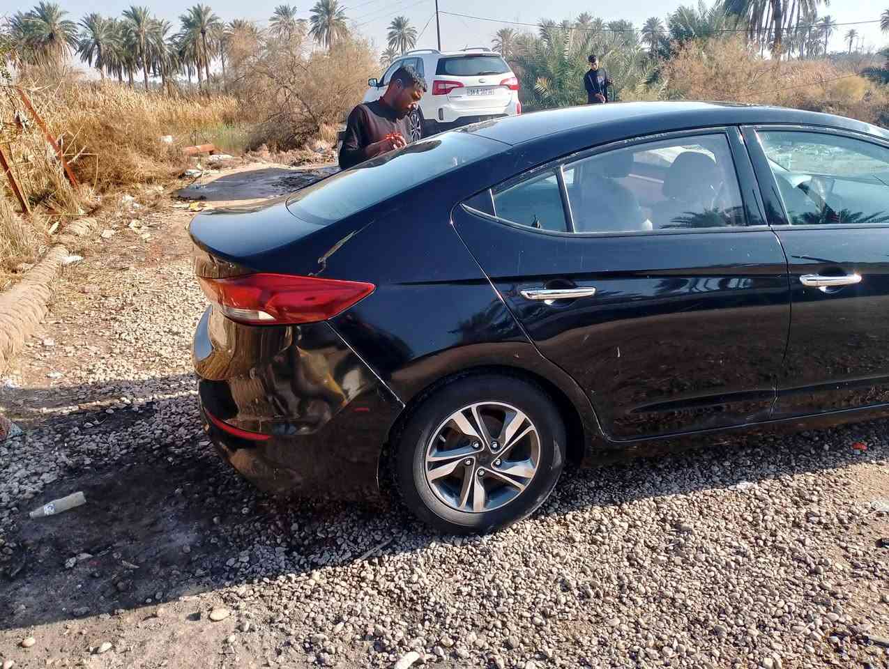 للبيع انترا موديل 2017 وارد امريكي حادثه بس جاملغ امامي بدون دواخل ولا تبديل سياره مفاله جديده مال جناي محرك كير حداديه تبريد تدفئ تخم تاير جديد شاشه كامره خلفيه مكينته 200 العنوان غماس *********** بيه واتساب سعر 120 وبيه مجال قليل
