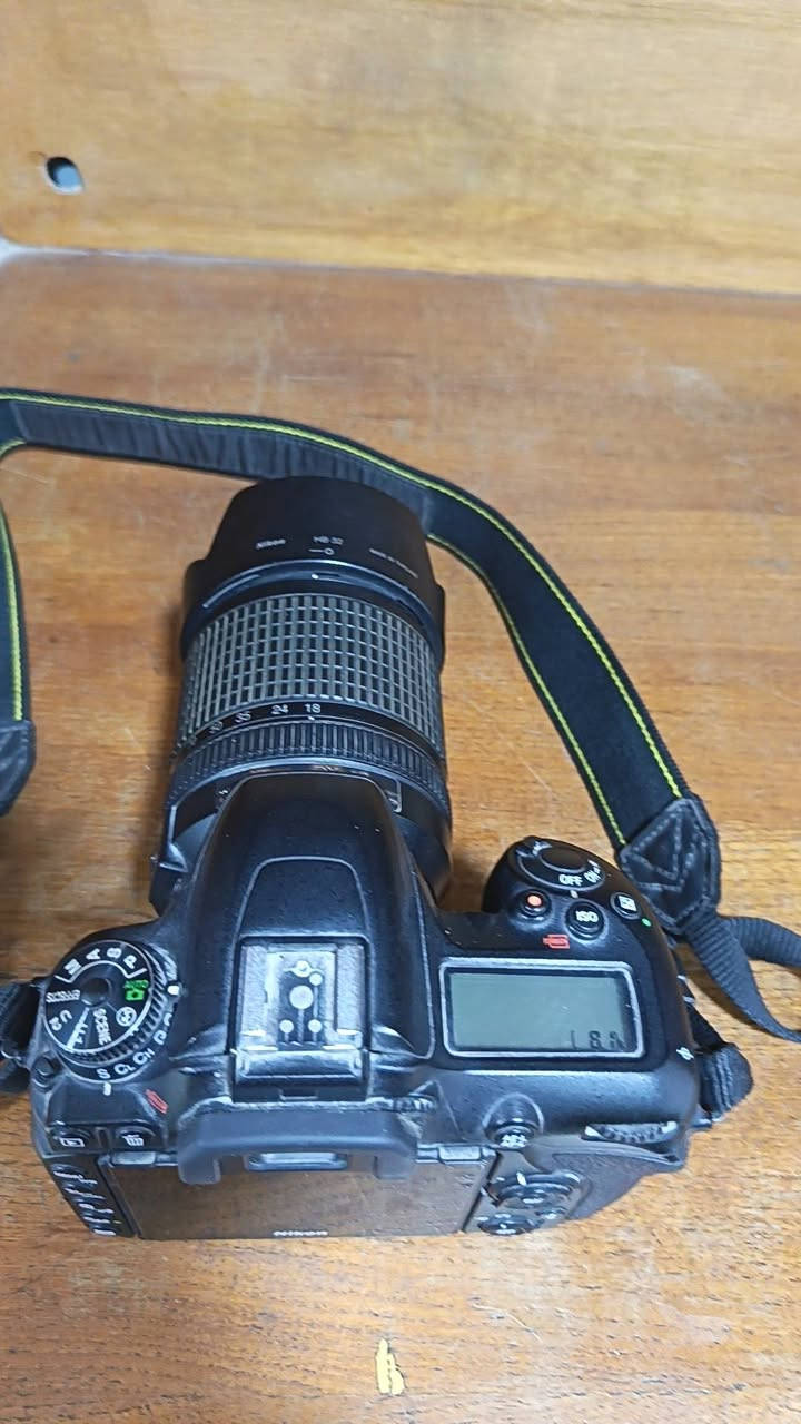 كاميرا 
📸 للبيع Nikon 
R 32
750D • نظيفة 99%
 ✨
 • ويّاها كل الملحقات الأصلية 🎒
 • صور فورية بحجم كبير ومميز 🖼️
 • مناسبة للرحلات، الحفلات، والذكريات ❤️
مع جميع ملحقاتها والجنطه 
السعر  
مليون 100 وبيه مجال


**إذا كنت صاحب هذا الإعلان وتريد حذفه لأي سبب، رجاءا أرسل رسالة إلى الدعم الفني**