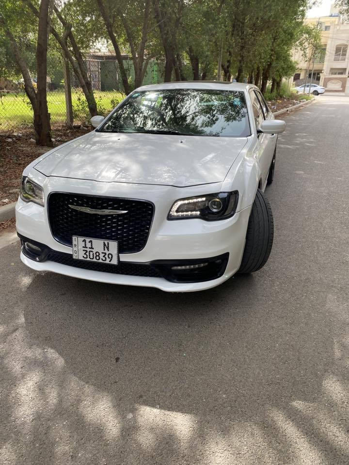 السلام عليكم للبيع او مراوس بعالي 
اوباما كرايسلر S300
خليجي وارد كندي 
موديل 2019 
ماشيه 68 mi 
السياره كلين تايتل بالعراق صار بيها بارد شي قليل  وتكحيل كارت 
بدون صبغ  بدون ايرباك 
مواصفات السياره 
بانوراما 
كشنات جلد 
كشنات كهرباء 
هيتر بالكشن 
وباقي مواصفات الS 
المكان الكرخ 
الاتصال هـ***********

