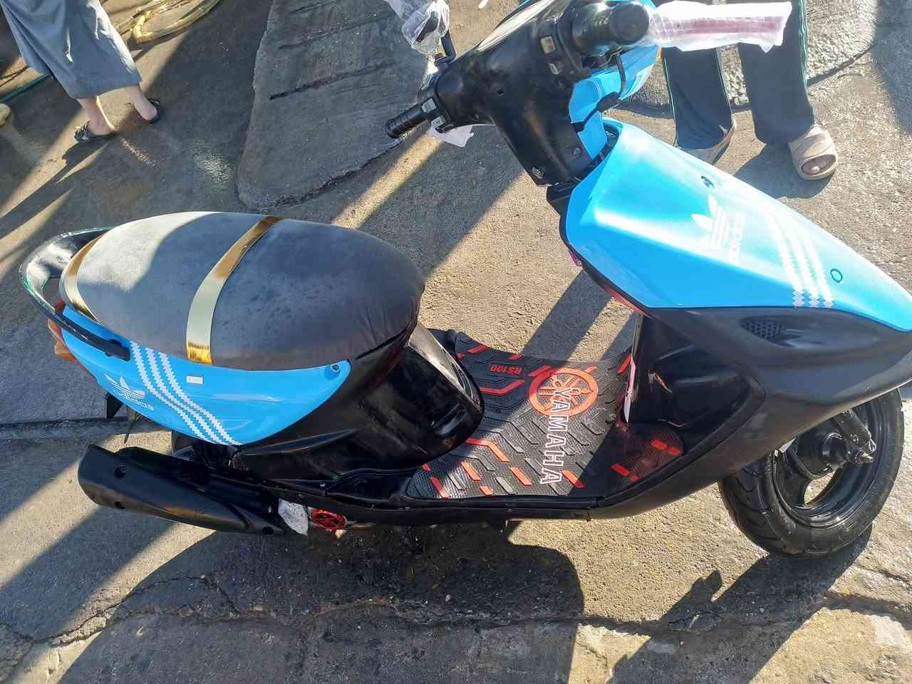 السلام عليكم ورحمه الله وبركاته 
أخوان دراجة ماكس قچمة بوشة 55 
لانقوص لاتبخير ولا نضوح شلعة كلش قوية ومعدل 
يدات برك 2 تزويد قبق البنكة تزويد صالنصة FM وبعد اكو هواي تفاصيل تجي تشوف افضل سلف وهندر شغالات زنون كهربائيات شغالة السعر 400 عنوان الحسينية مال راشدية 
***********
