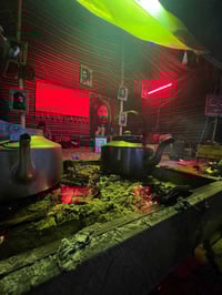 خيمه حديد وقماش  طول ٦ عرض ٤ سعر ٥٠٠ مكان بغداد لامين أسكينه رقم التلي...