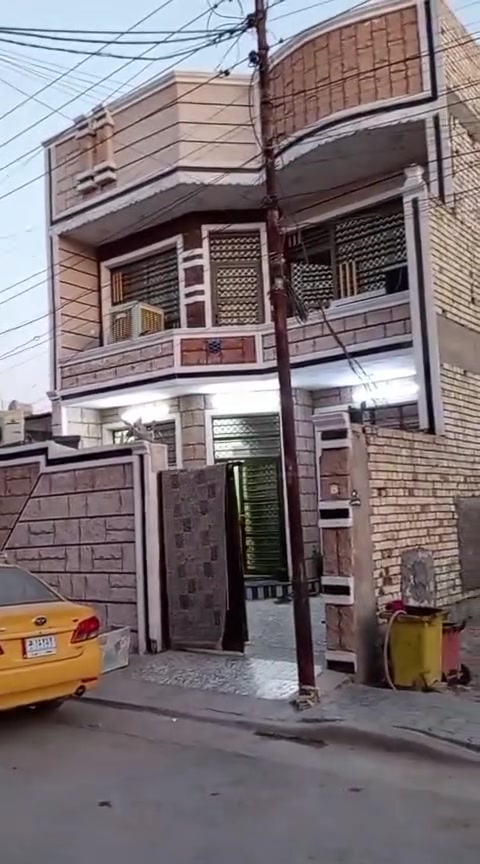 بيت للبيع بغداد الكماليه السعر 133 وبيه مجال قليل ،***********
