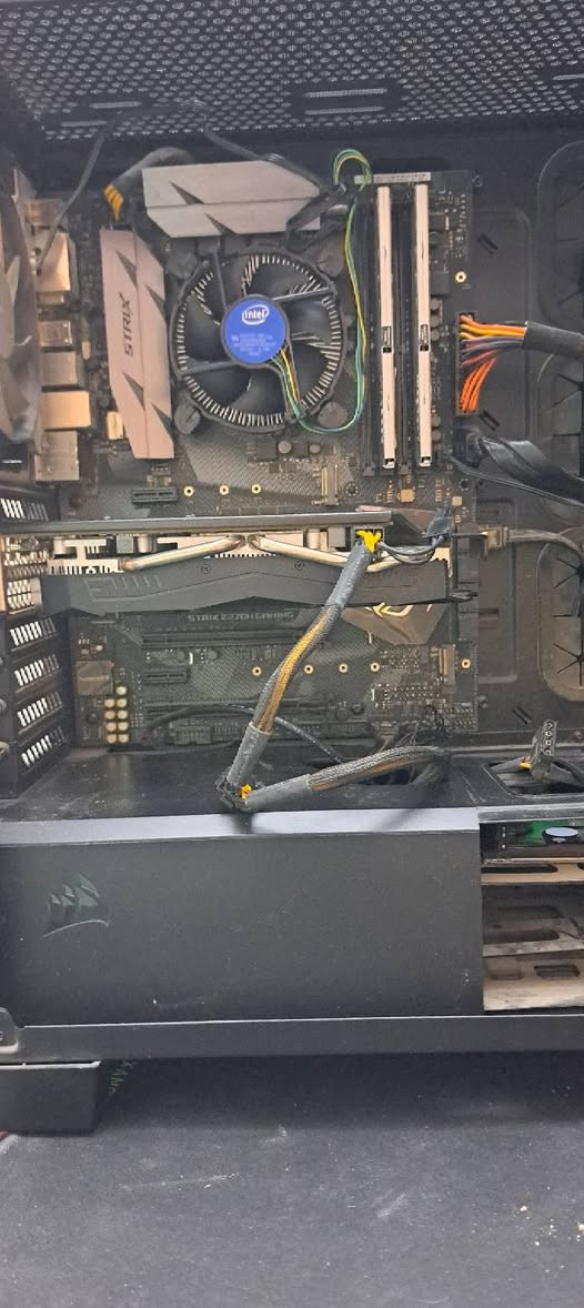 تجميعه للبيع 450  الف
i7 7700
Z270h / asus rog
Rx 580 8 G
Ram 16 G
SSD 128 G
HHD 1 T
Case 4 fan rgb /كورسير
P.w 550 w /كورسير


**إذا كنت صاحب هذا الإعلان وتريد حذفه لأي سبب، رجاءا أرسل رسالة إلى الدعم الفني**