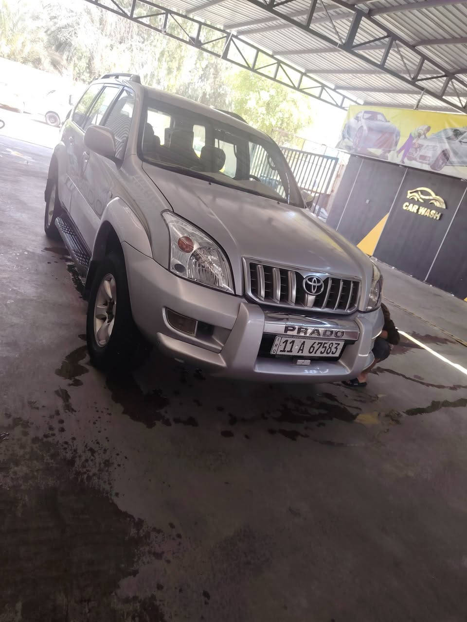 على بركة الله ♥️... 🫡 

*للبيع... For Sale* 
*تويوتا برادو 2006 GX*

*المواصفات:*
- *الرقم:* بغداد انكليزي جديد بأسمي - تحويل مباشر
- *المحرك:* 4 سلندر 2700cc 
- *الكير:* اوتوماتيك 
- *الدفع:* فور ويل 4x4
- *عدد الركاب:* 7 راكب
- *التبريد:* 3 قطع 🧊 شغال 100%
- *الداخل:* غرفة مخمل بيجي نظيفة
- *الاضافات:* شاشة + كاميرا دوارة، تخم تاير جديد 🆕، بطارية جديدة 🔋
- *الكهربائيات:* كلها شغالة
- *الحالة:* سيارة بلادية بدون صبغ. فقط كلير بالچاملغ الامامي اليمين

*السيارة بحالة جيدة جداً وما تحتاج مصرف. شغل واطلع 💵*

*السعر: 134 ورقة* ومجال بسيط للشراي

*للاستفسار:* *********** ابوجنات الحميداوي 

الصور توضح النظافة 👇

---
