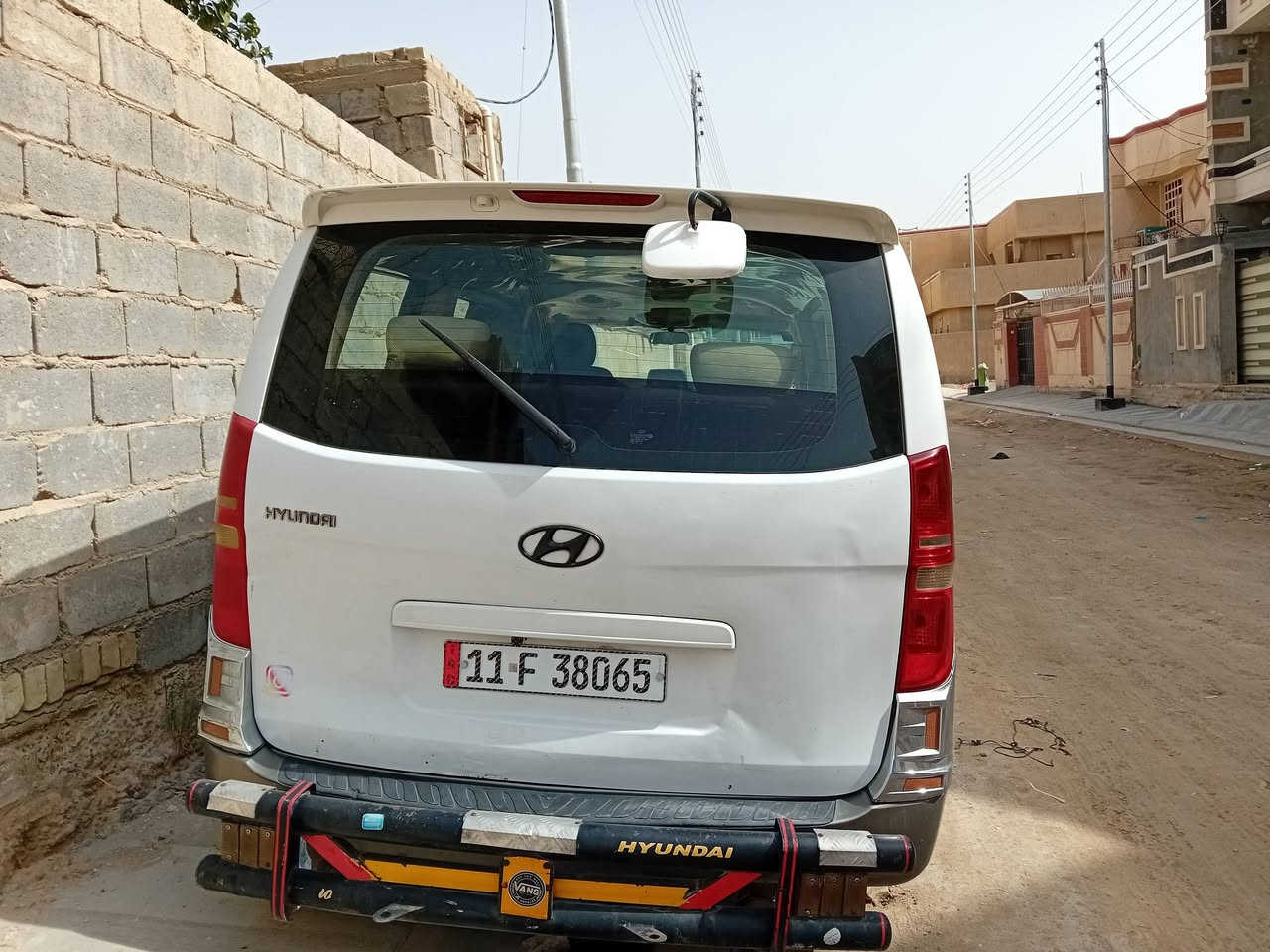 سلام عليكم استاركس ٢٠١٣ رقم انكليزي بغداد للبيع السعر ١٥٥ وبه مجال المكان فلوجه مكفول عدا جاملغ جهت السايق اسود  ومصبوغ  للإستفسار ***********
