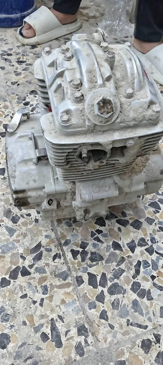 محرك أوربي مديل2020زنجيل الهندر صار ماي خفيف بدلته سعره 40وبي مجال بسيط مكاني كوفه تواصل خاص او ***********
