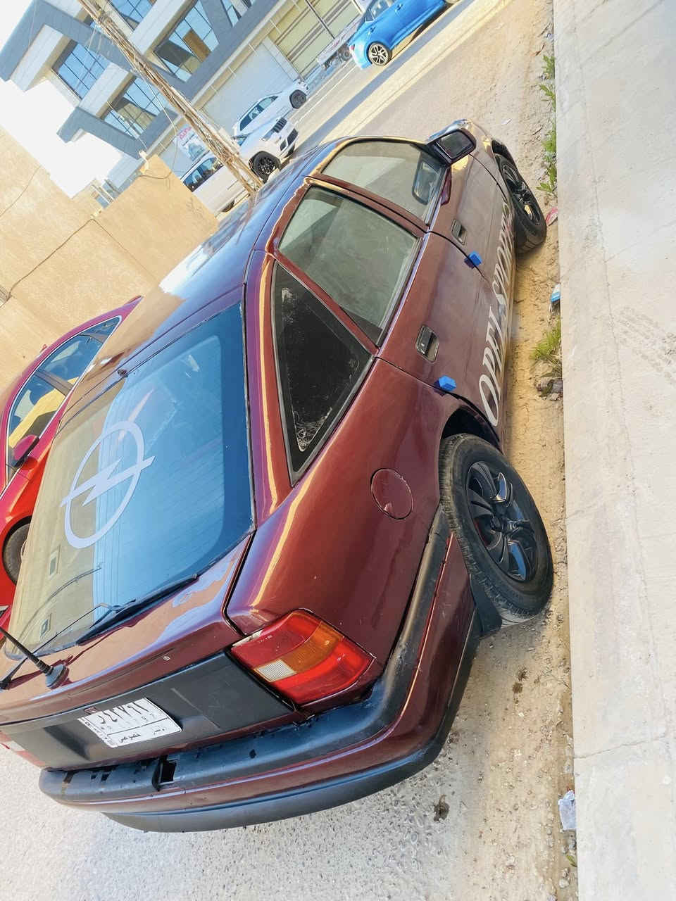 إسلام عليكم ابول فكتره ماسحه ١٩٩١محرك ١٦شرط لا تنقيص ولا تبخير كير عادي رقم أنبار شرط التحويل والغرامه صدر أمام خلفي جديد تخم تاير جديد كهربائيات شغاله كلها السياره ماينقصها اي شي العنوان صلاح الدين رقم الهاتف السعر ٢٩وبي مجال للشراي***********
