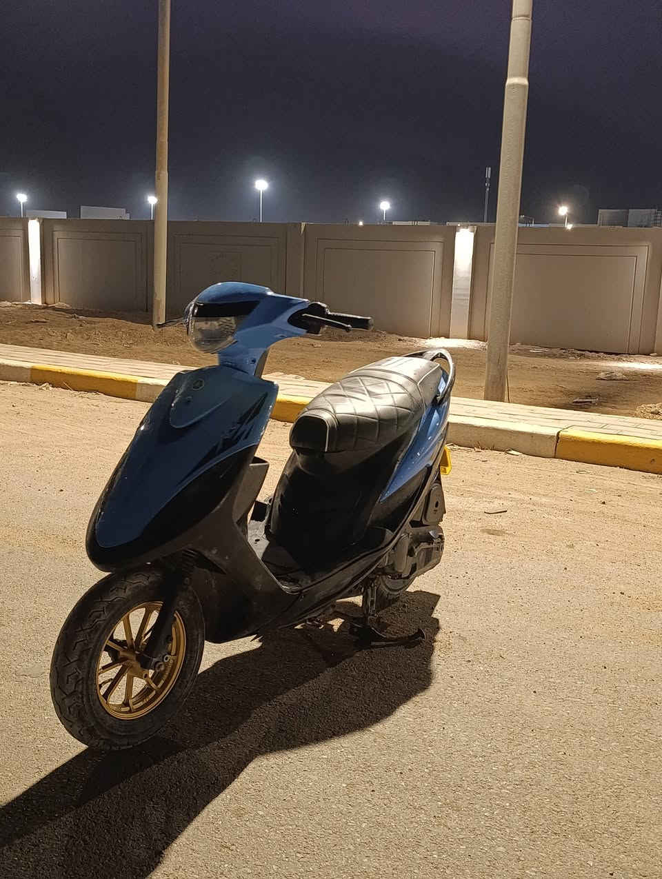 سلام عليكم
ماكس عدله للبيع دراجه مفتوحه مره واحد بيه كزوز رياضي بيه ويل رياضي كلجات ستوني شاد كهربائيات كله شغالهمن نقصه شي الله شاهد دراجه ما متعوبه متروكه ومحد يطلع بيه وهاذ تصوير على وصخه تفاصيل اكثر على خاص السعر 600 وبيه مجال قليل مكان البصره الجزيره الرقم ***********
