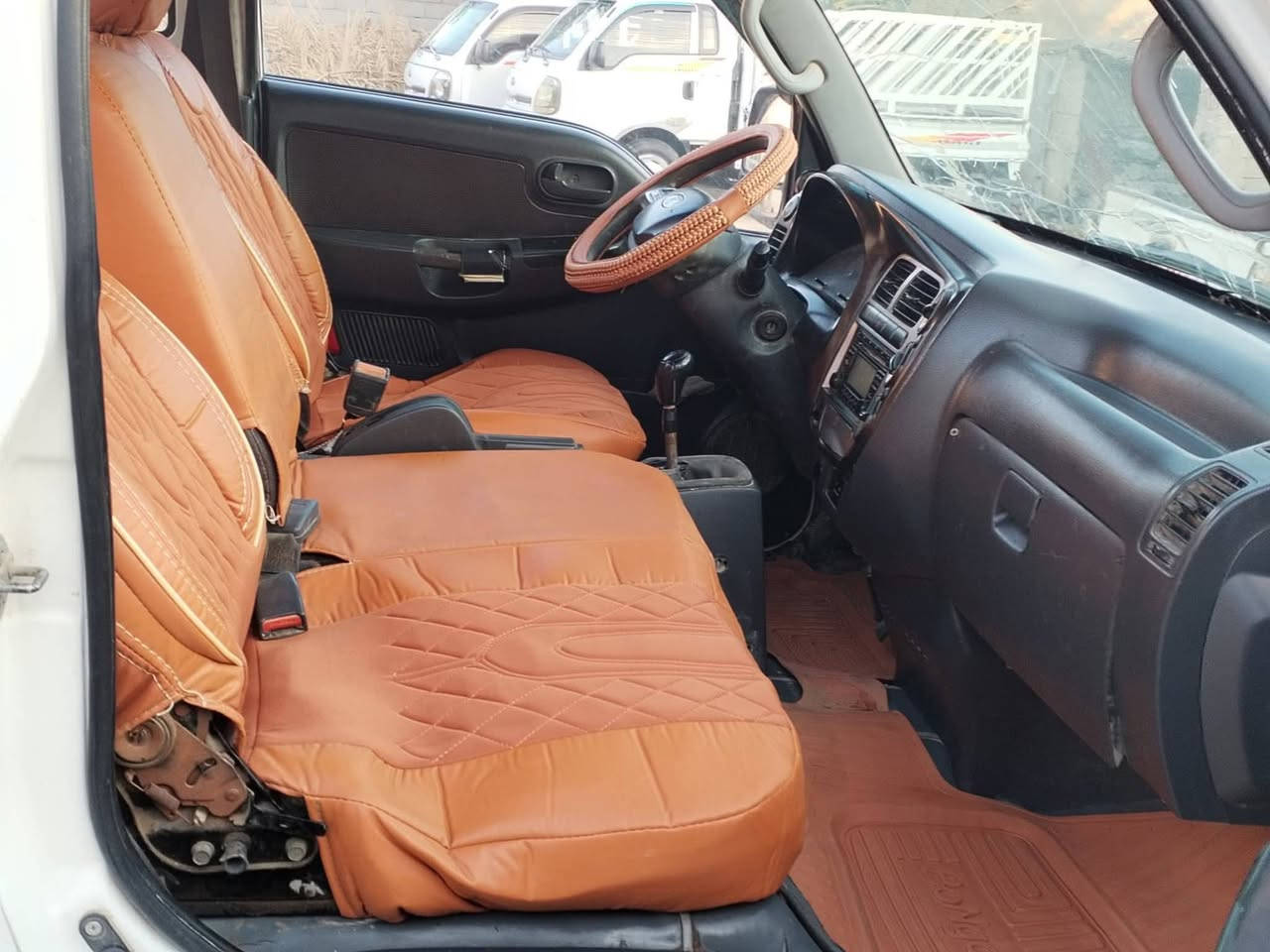 سيارة كيا حمل 2016
السعر 95
سياره بكيت مانت الله بس اليدور نضيف يخابر ويبشر
رقم ميسان مشروع وطني 
سيارة كفالة عامة من الصبغ والتبديل والضربة وحتى البارد
سيارة جديده ما متعوبة 
مكينة مكفولة شرط برغي ما مفتوح بيها   مشروع وطني تحويل مباشر
رقم شاصي واضح جداً
شاصي مكفول 
تبريد وتدفئة كلها شغالة وضع شركة
تخم تاير جديد 
كهربائيات كلها شغالة 
مكان السيارة ناصرية للاستفسار اكثر ***********
