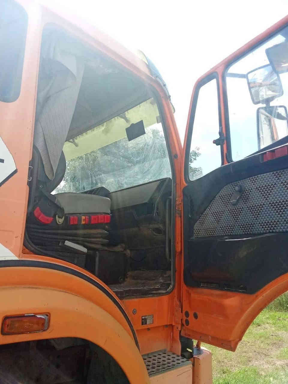 .. السلام عليكم .... اللهم صَلِ على محمد وال محمد.. 💐
 .. مرسيدس تك قلاب …. 4x4 …. حجم 1838 …. ألبي …. موديل 1993 …. 8 سلندر …. وارد أوروبا …. 🇪🇺 …. 
🌷معرض (( يوسف شاحنات أوروبا )) .... العراق …. بغداد ...جرف النداف قرب الشركة العامة للسيارات🌷 ...للأستفسار الاتصال او الواتس اب .... بالأرقام 🔸(( 009647827373586 ))    
         يوسف _ العراق
               (( 00491631797848 ))🔹
                 ابو يوسف _ ألمانيا
.... نرجو الأنتباه .... أوقات الأتصال من .... الساعة 9 صباحآ حتى 10 مساءآ ..
