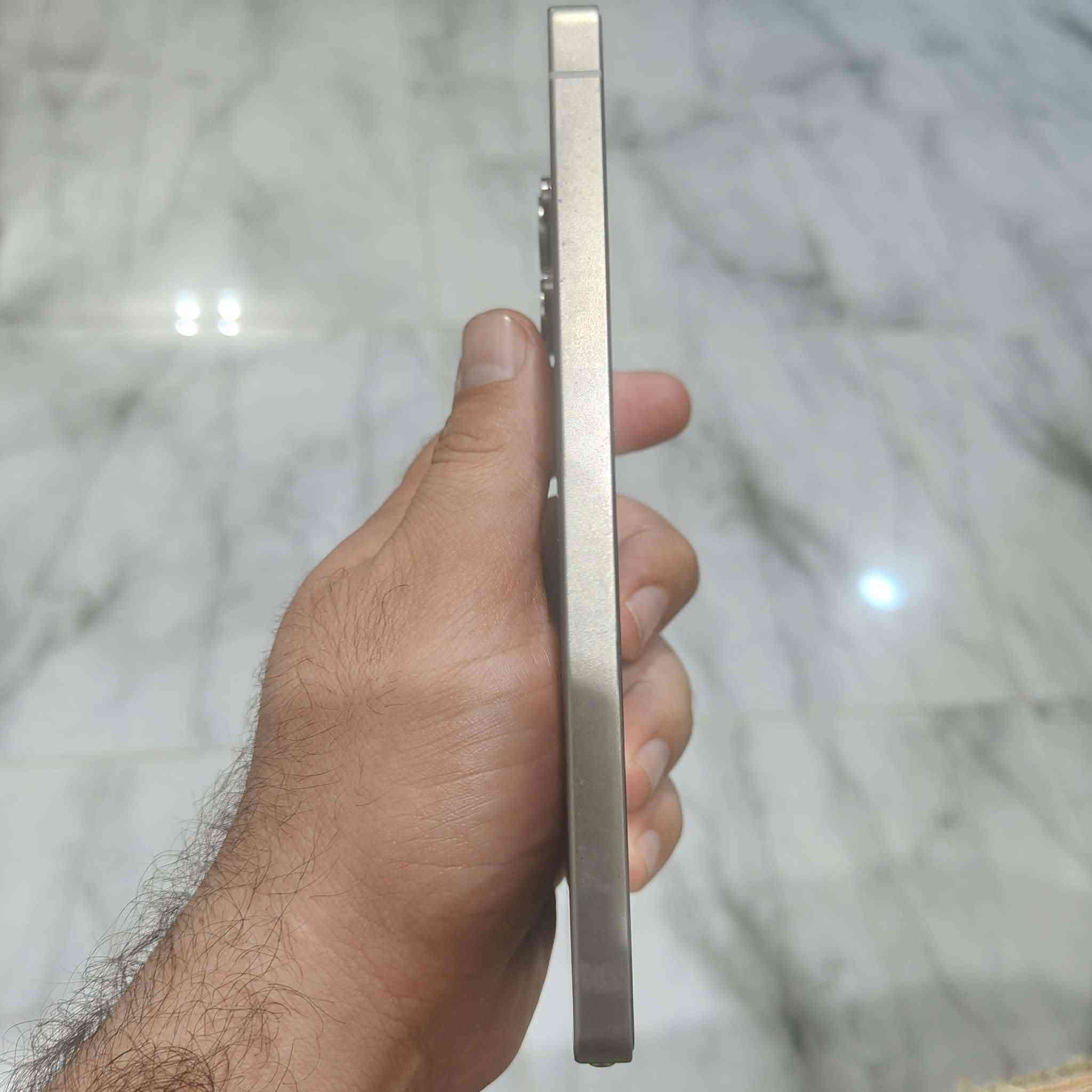 جهاز سامسونك للبيع اس ٢٥ الترا الجهاز بحالة ممتازة جدا مع الملحقات كيبل والكارتون ضمان سنة سوفت وير مو جبال  للاستفسار واتساب ***********  ذاكرة ٢٥٦
