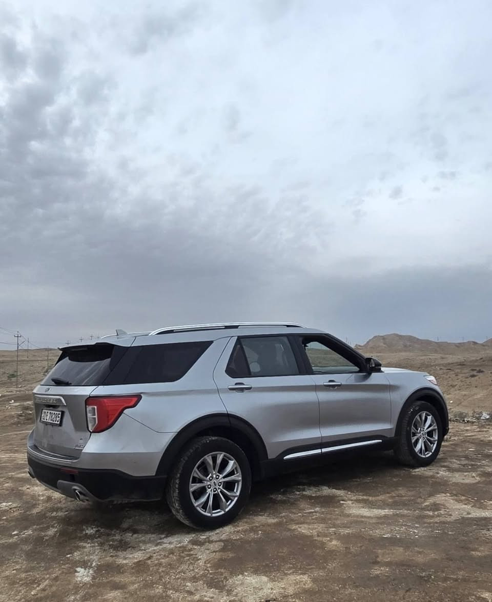 سلام عليكم
للبيع فورد اكسبلور موديل 2020 
  فئة LIMITED
فور ويل 4×4
حجم المحرك 2300 تیربو 
ماشية 224
مکینه وگیر مكفولات 
سيارة مابيها كل نقص 
سيارة عالية وعائلية 
تدفئة تبريد كشنات ستيرن 
تشغيل عن بعد كامرات حساسات  
كشنات منفصل VIP ومواصفات عالمية
السعر 198 $
سونار مرفق
مكان السيارة واسط / بدرة 
***********
***********
