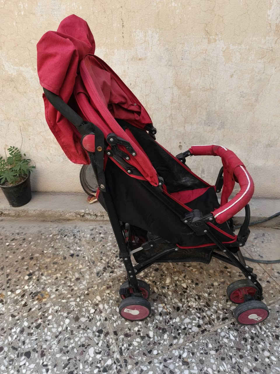 للبيع
سعر 25 مكان حله مركز


**إذا كنت صاحب هذا الإعلان وتريد حذفه لأي سبب، رجاءا أرسل رسالة إلى الدعم الفني**