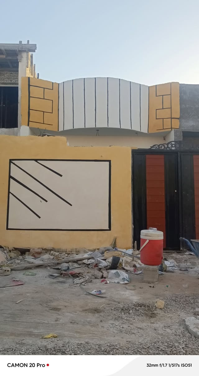 بيت للبيع منطقه حي دجله مال مال النصر خلف المعارض خدمات موجوده طابو زراعي سند 25 مساحه 120 بنيان جديد***********
