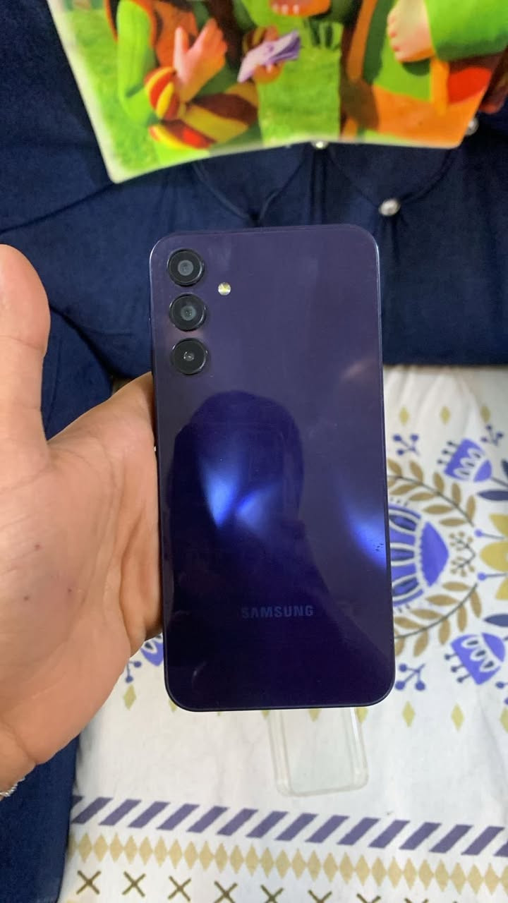 السلام عليكم سامسونك A15 التلفون كارتون صار يومين فاتحه من الكارتون السعر 165 ألف بغداد ***********
