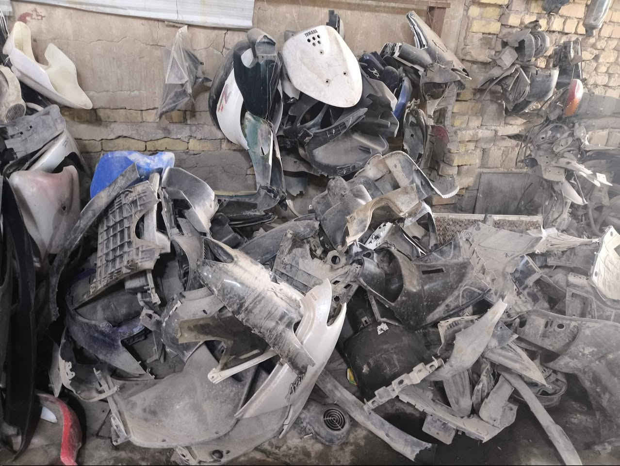 شتريد غراض
بيجي كفرات
 اصليه سوادات 
ملاح 
مكاين يابني 
قبط تبريد 
سوبيه 
شاصي 
دبلات 
تبت دهن 
سكان 
وجميع الدراجات 
***********
